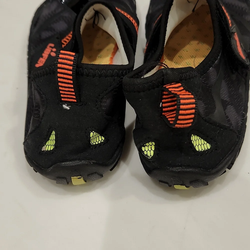 KUBUA water shoes for kids, size 31 EU/13 US